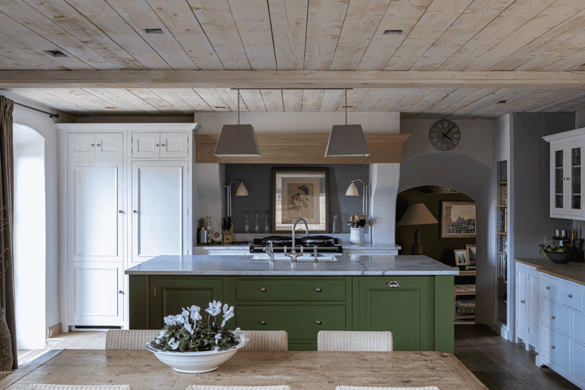 Kitchen Cabinet Color Trends: Different Shades of Green 